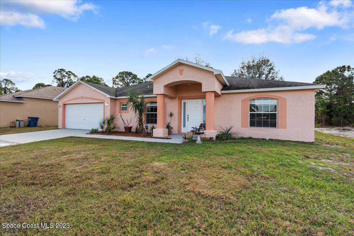 530 Octavius Road Southwest Palm Bay, FL 32908 - Photo 4 of 34 32-DSC07005