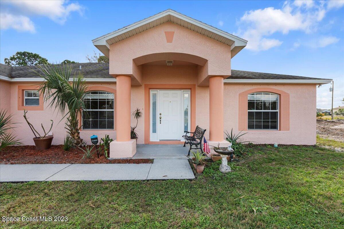 530 Octavius Road Southwest Palm Bay, FL 32908 - Photo 5 of 34 33-DSC07010