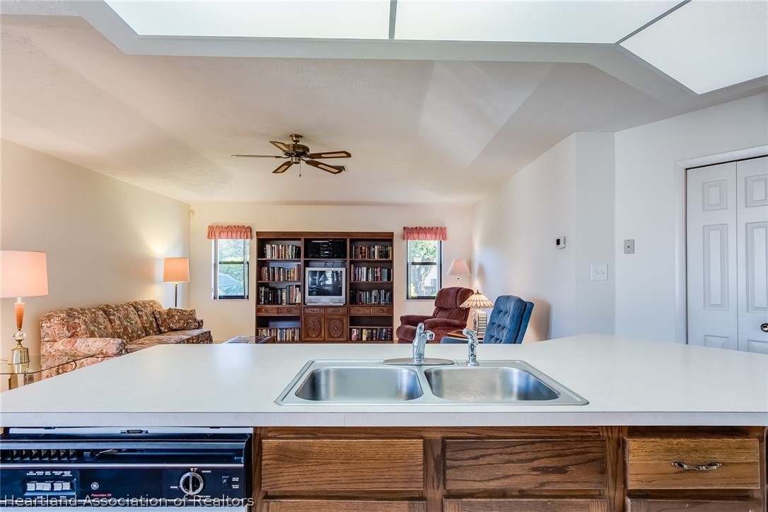 142 Lemon Road Northeast Lake Placid, FL 33852 - Photo 6 of 35 Gallery Image 6