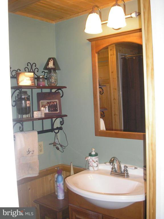 265 Resh Road Reinholds, PA 17569 - Photo 12 of 19 Gallery Image 12