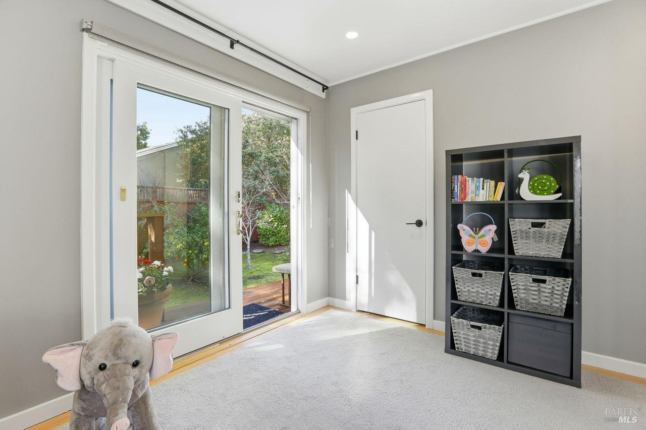 41 Bretano Way Greenbrae, CA 94904 - Photo 17 of 28 Access to the back deck and private backyard.