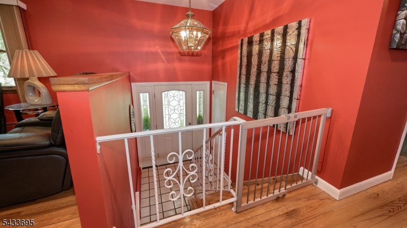 277 French Hill Road Wayne, NJ 07470 - Photo 4 of 28