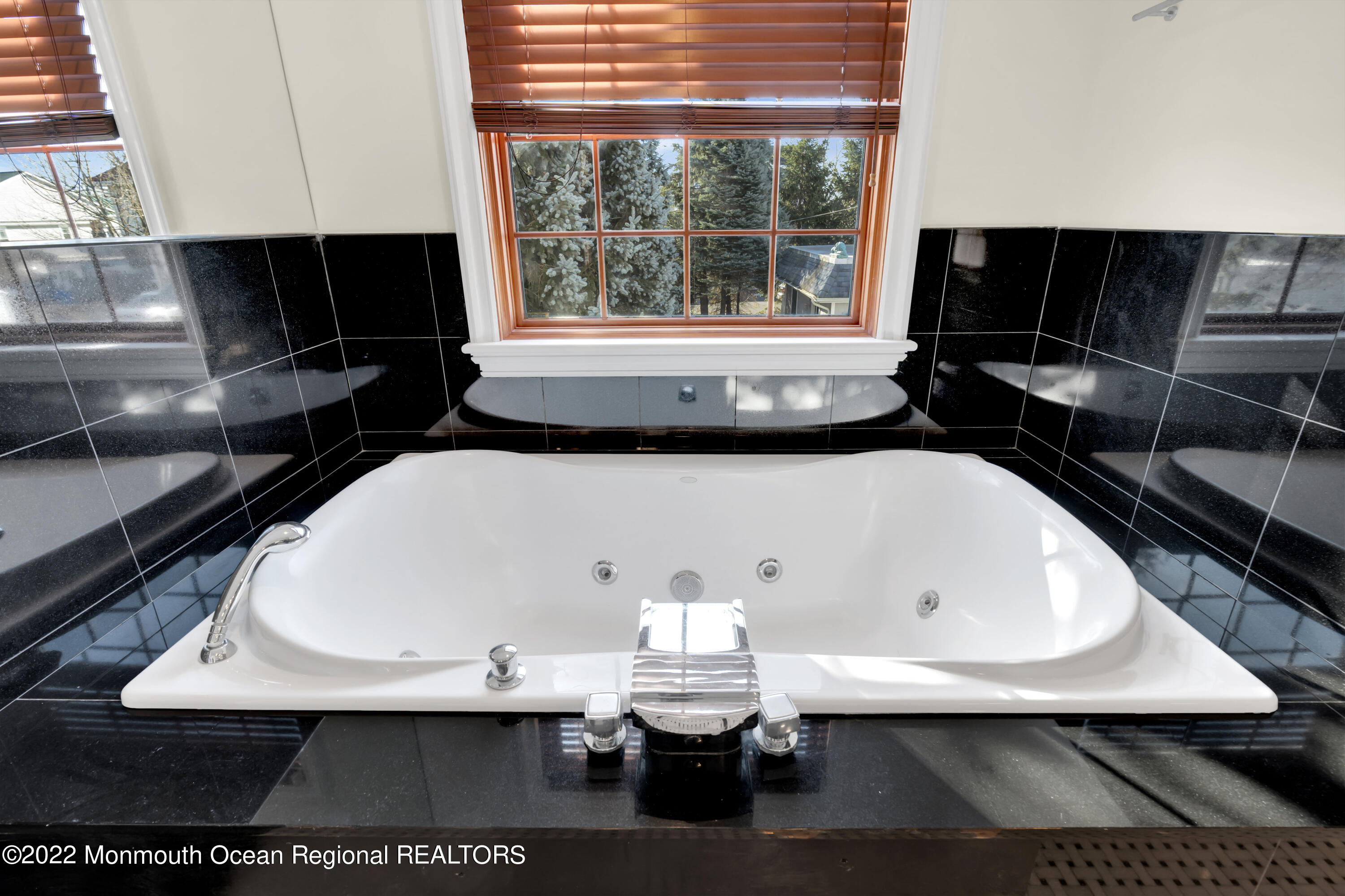 511 Passaic Avenue Spring Lake, NJ 07762 - Photo 56 of 105 a bathroom with a bathtub and a sink