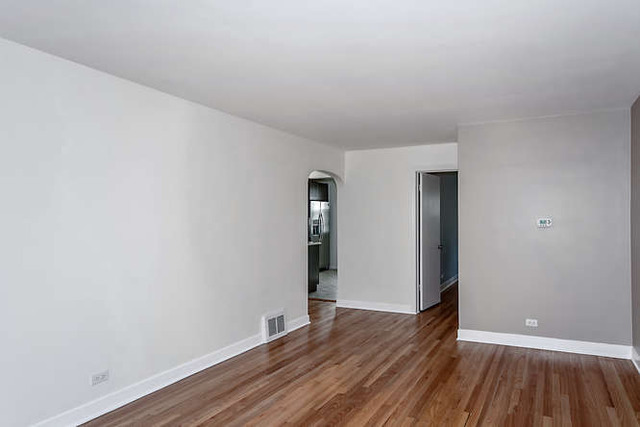 2140 Dobson Street Evanston, IL 60202 - Photo 6 of 17