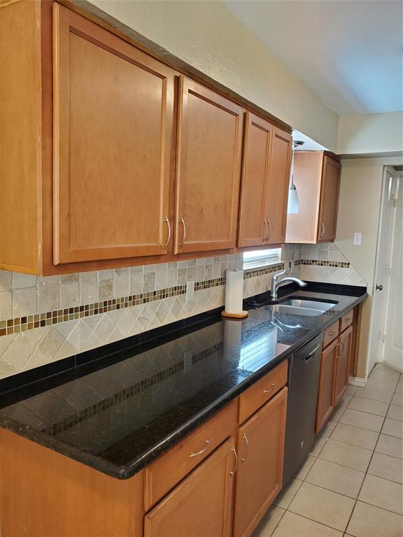 2225 Ruby Road Irving, TX 75060 - Photo 13 of 37