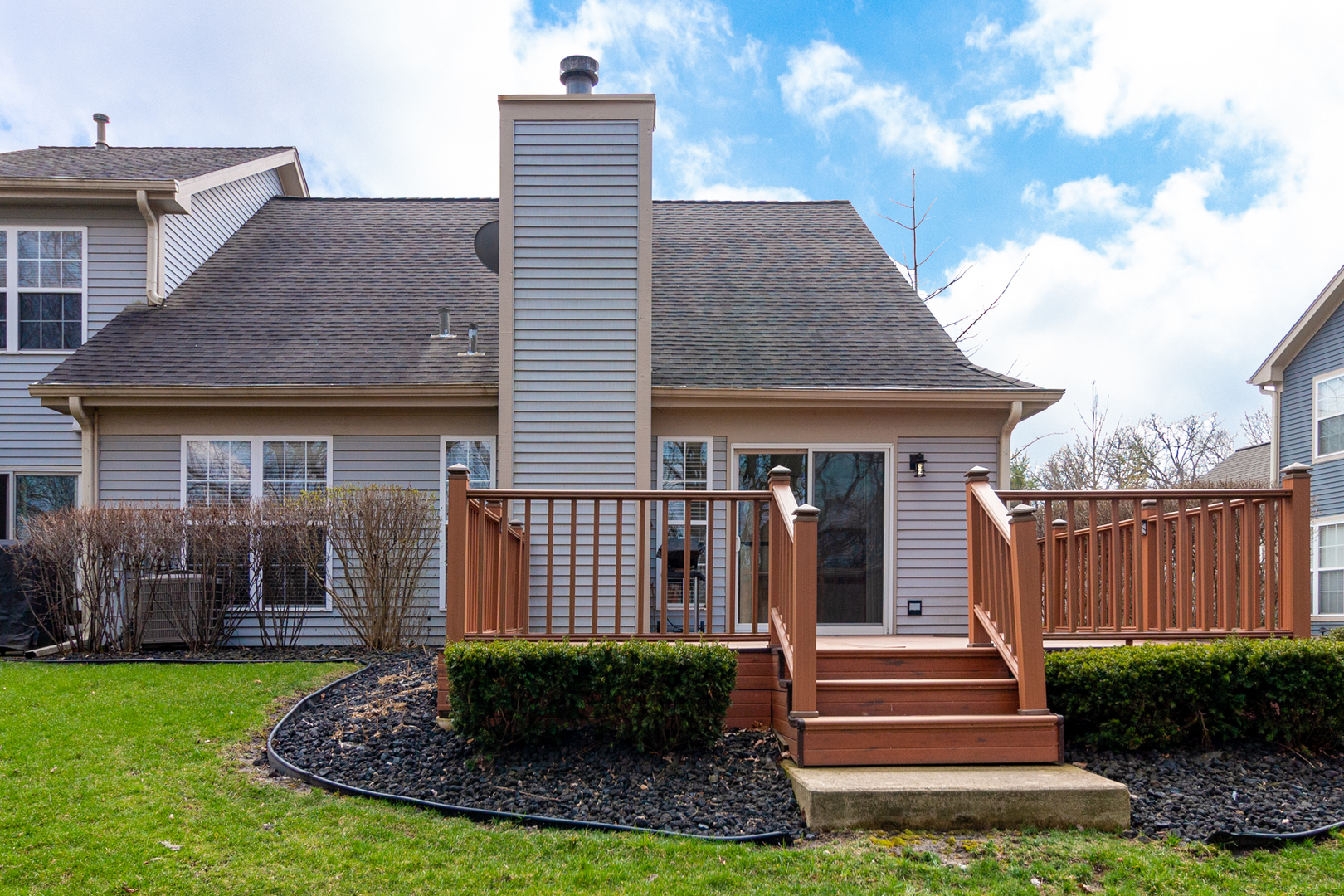 1176 Coldspring Road Elgin, IL 60120 - Photo 21 of 24 a view of a house with backyard porch and garden