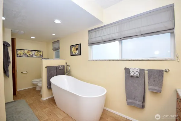 $649,900 | 136 Sunset Place, Sequim, WA 98382