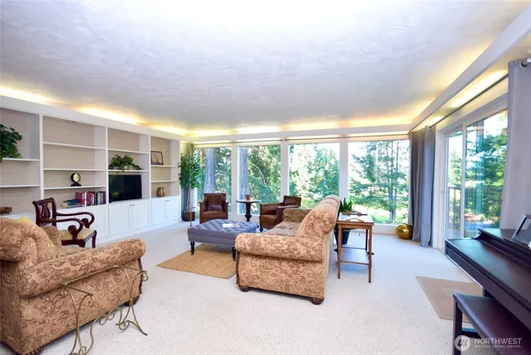 $649,900 | 136 Sunset Place, Sequim, WA 98382