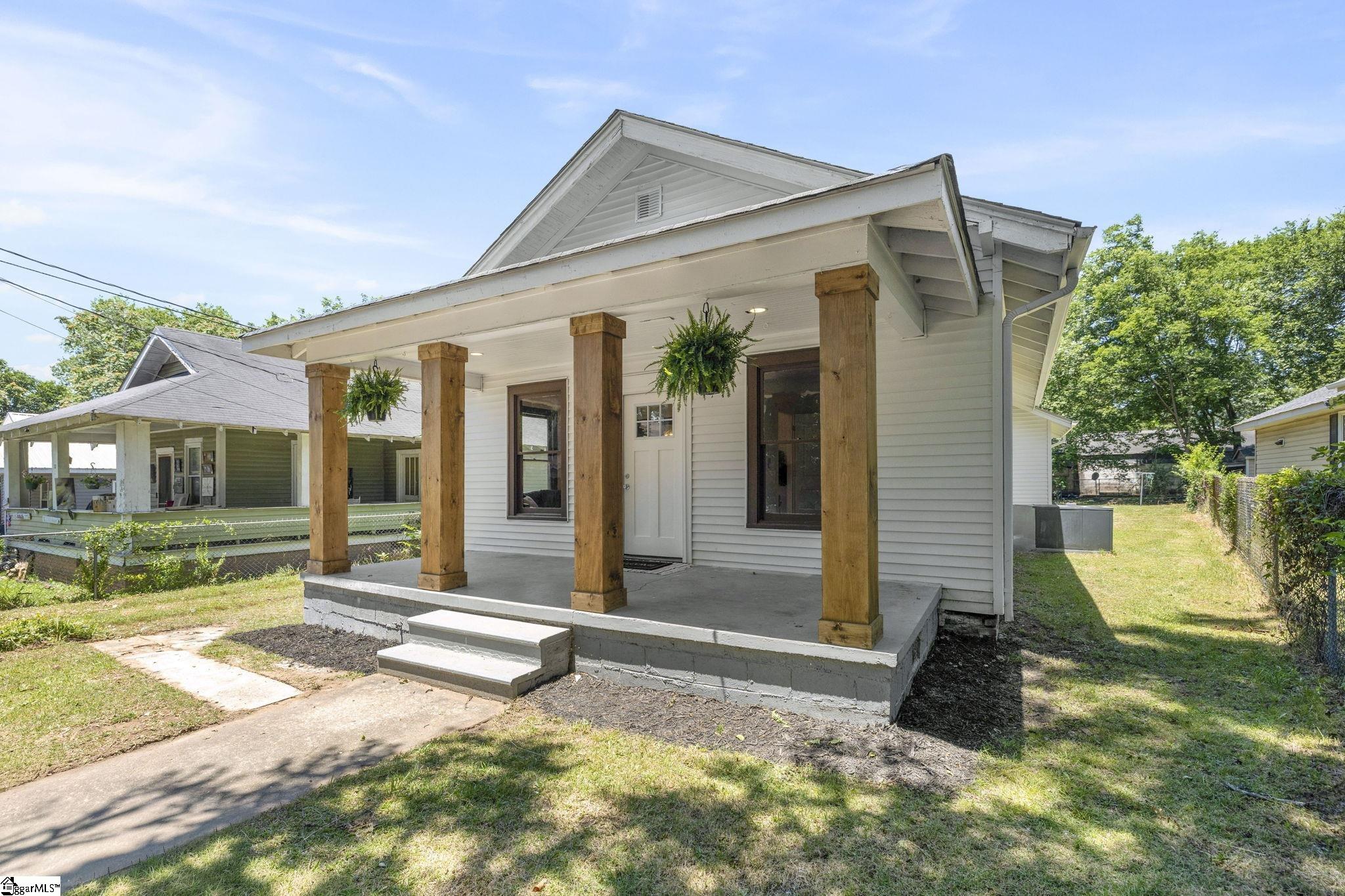 8 Bragg Street Greenville, SC 29611 - Photo 2 of 30