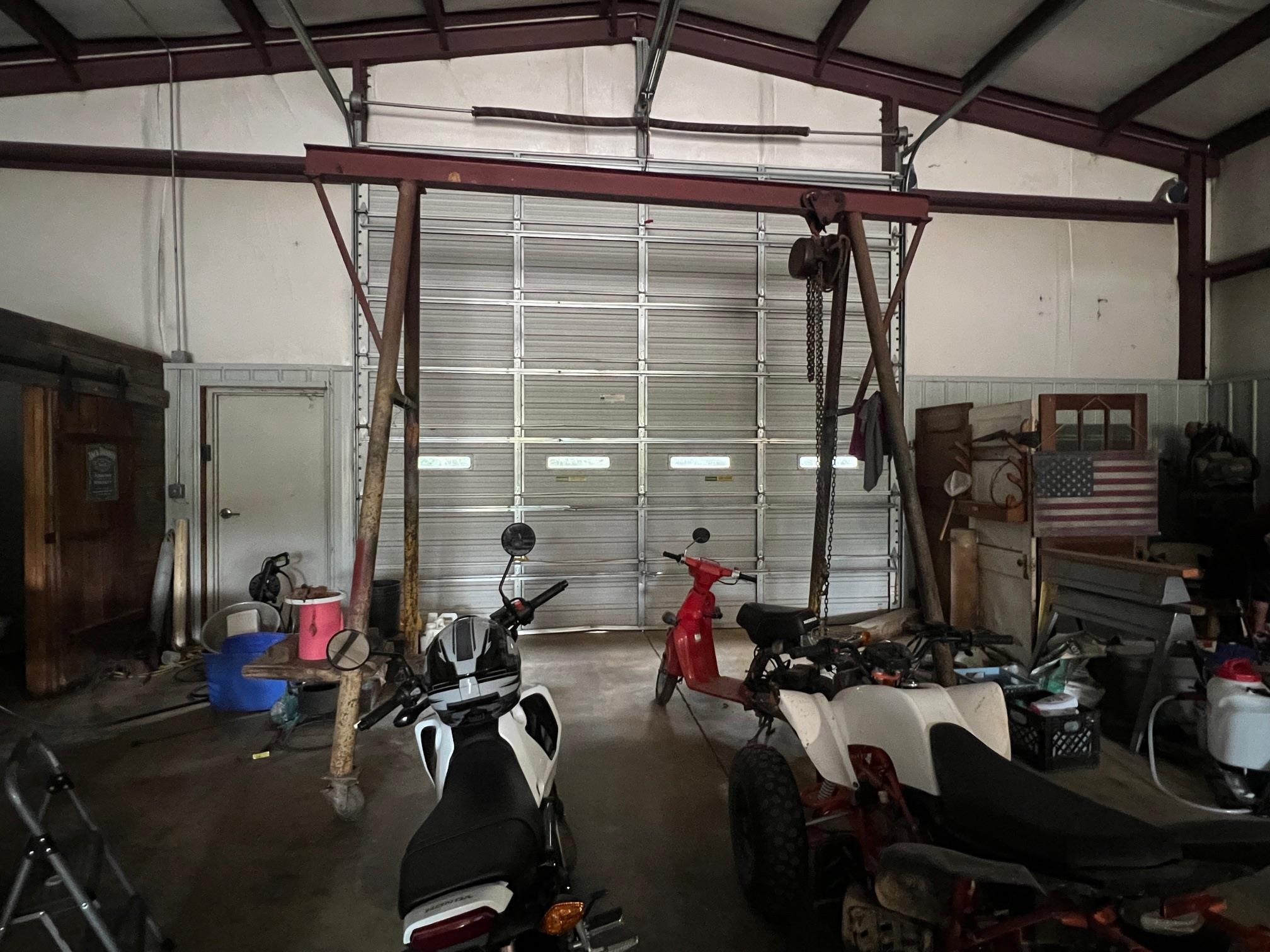 880 Double Springs Loop Savannah, TN 38372 - Photo 31 of 40 a view of a room with gym equipment