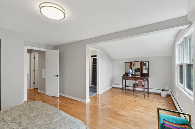 $535,000 | 900 East River Terrace, Minneapolis, MN 55414