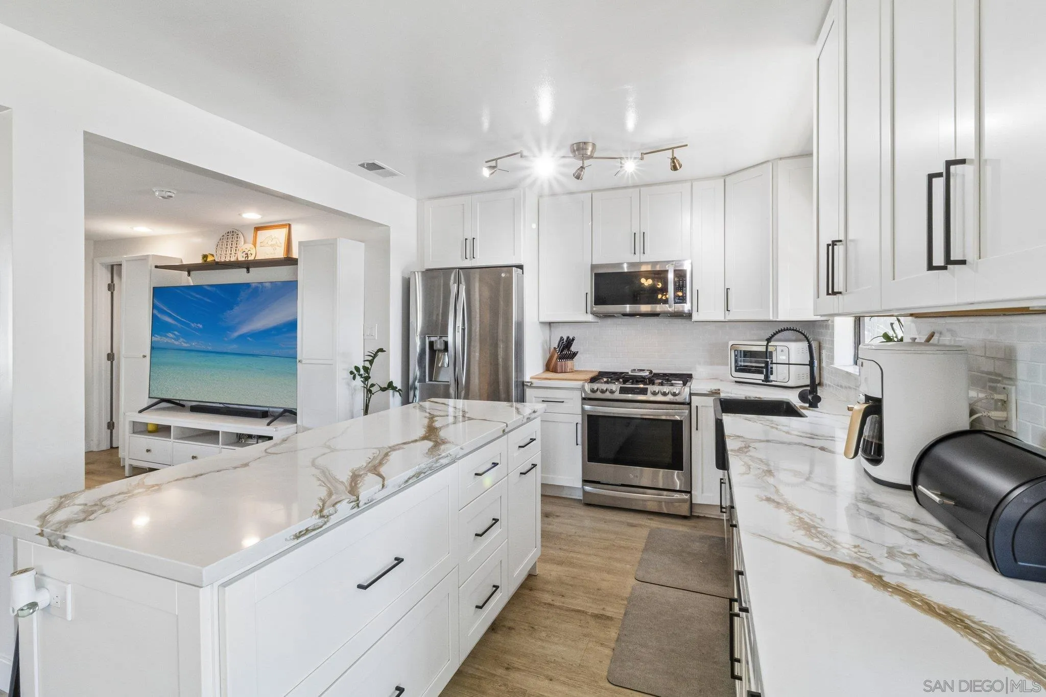 9239 Bellagio Road Santee, CA 92071 - Photo 14 of 60