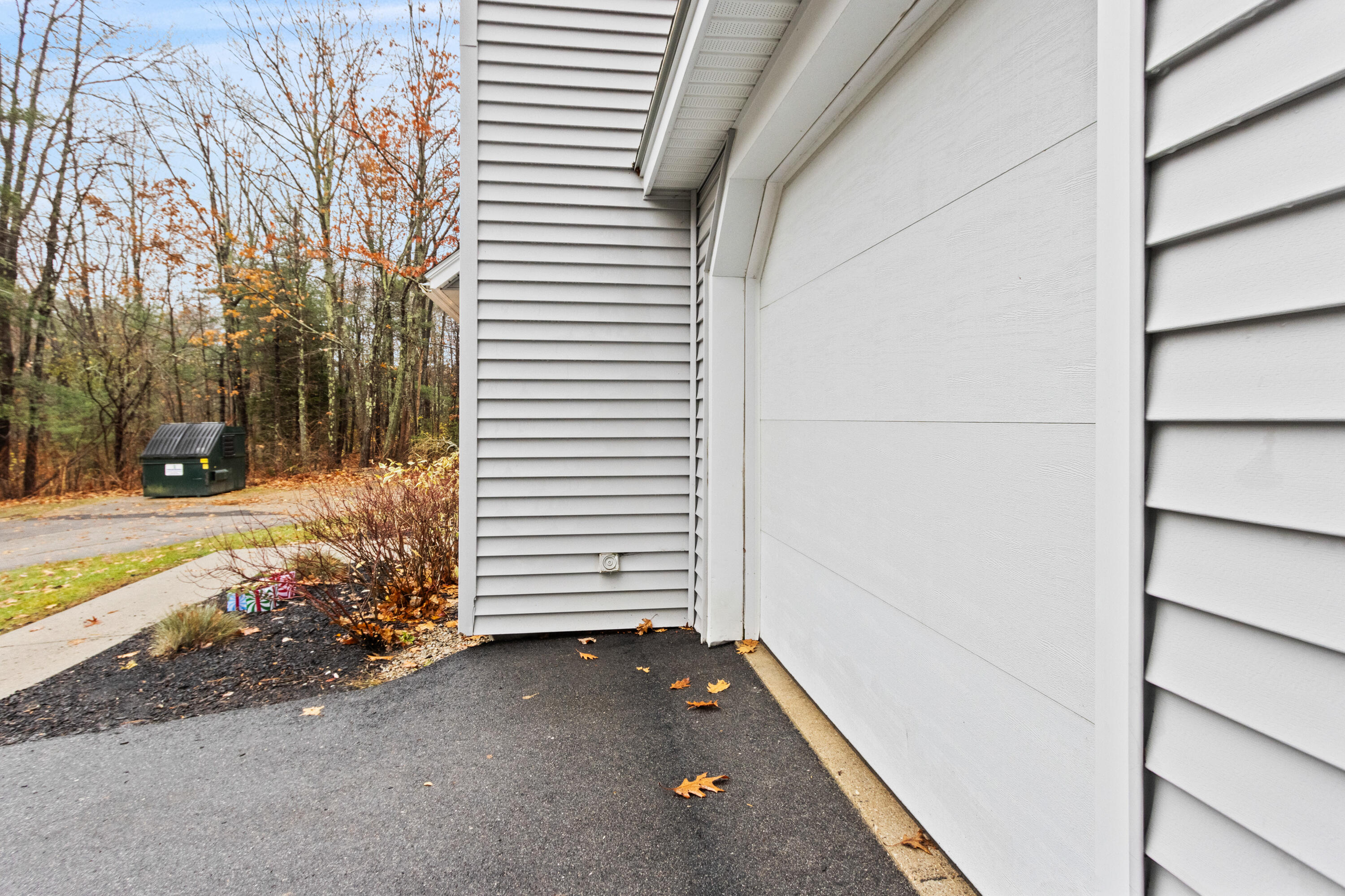 29 Old Orchard Road, Unit 10 Saco, ME 04072 - Photo 42 of 49 20251110TR-71042