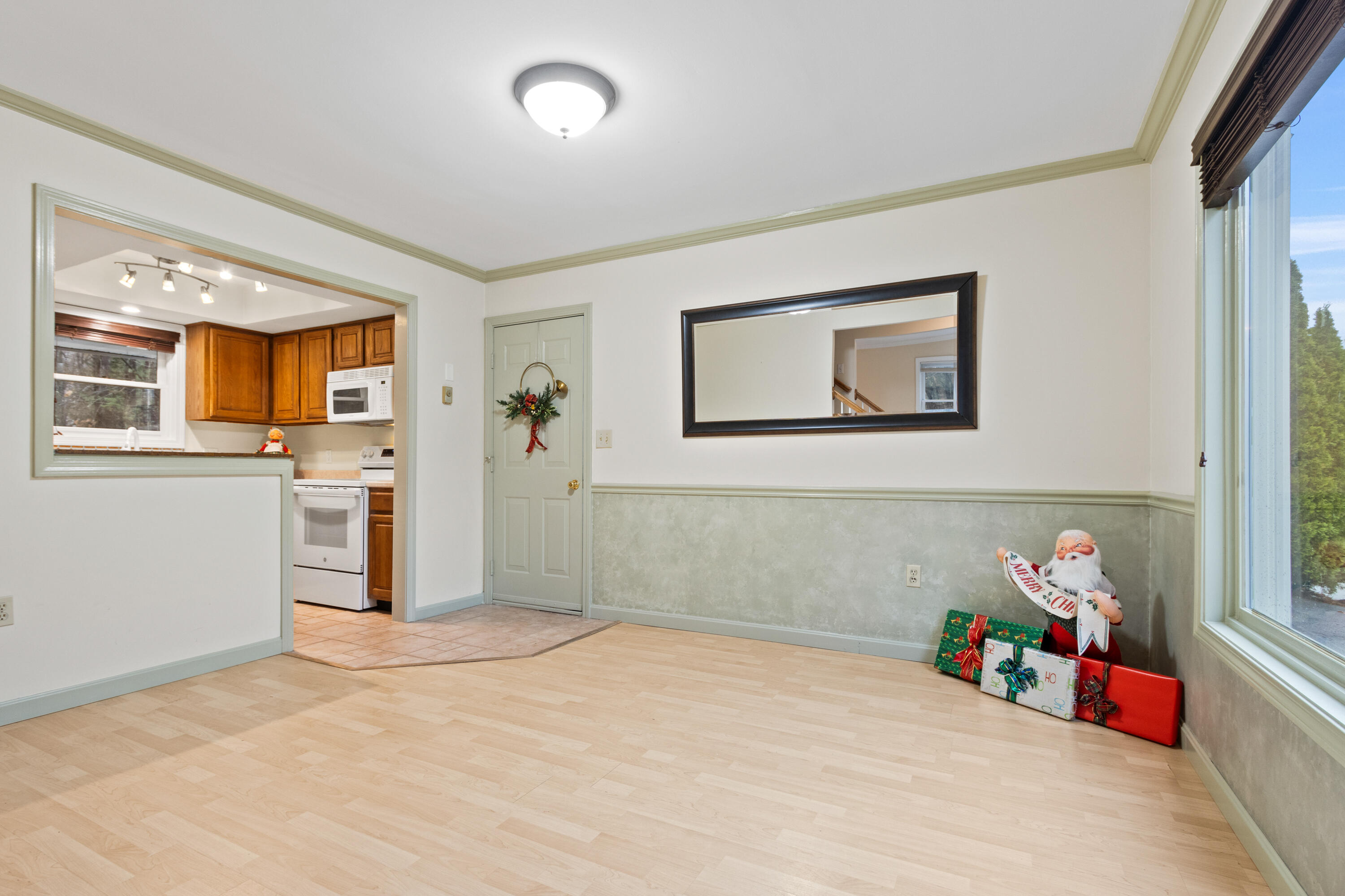 29 Old Orchard Road, Unit 10 Saco, ME 04072 - Photo 7 of 49 20251110TR-71007