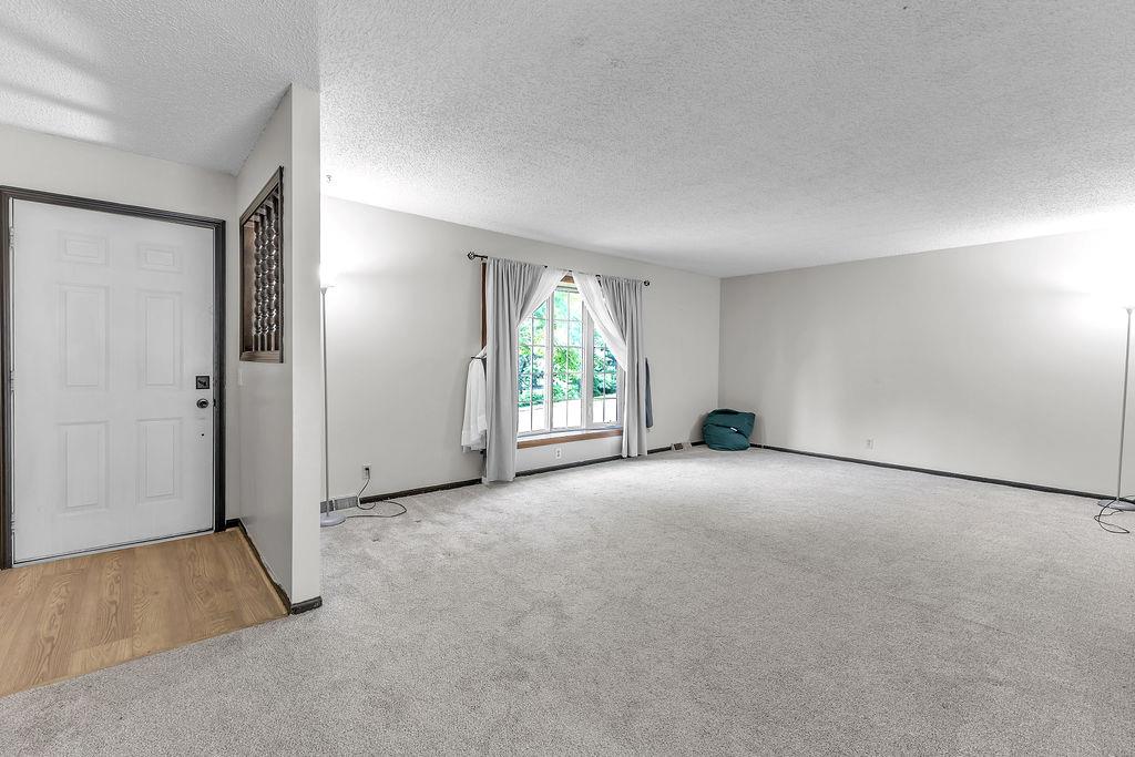 2209 North Leonard Road St. Joseph, MO 64506 - Photo 3 of 35 Gallery Image 3