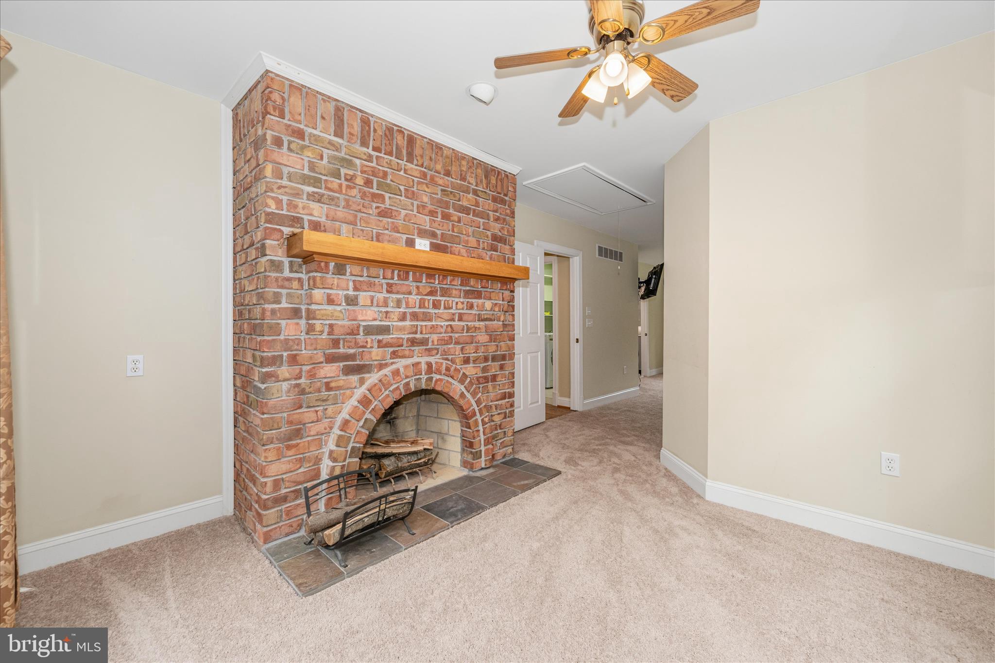 18400 New Cut Road Mount Airy, MD 21771 - Photo 35 of 86 Primary Bedroom