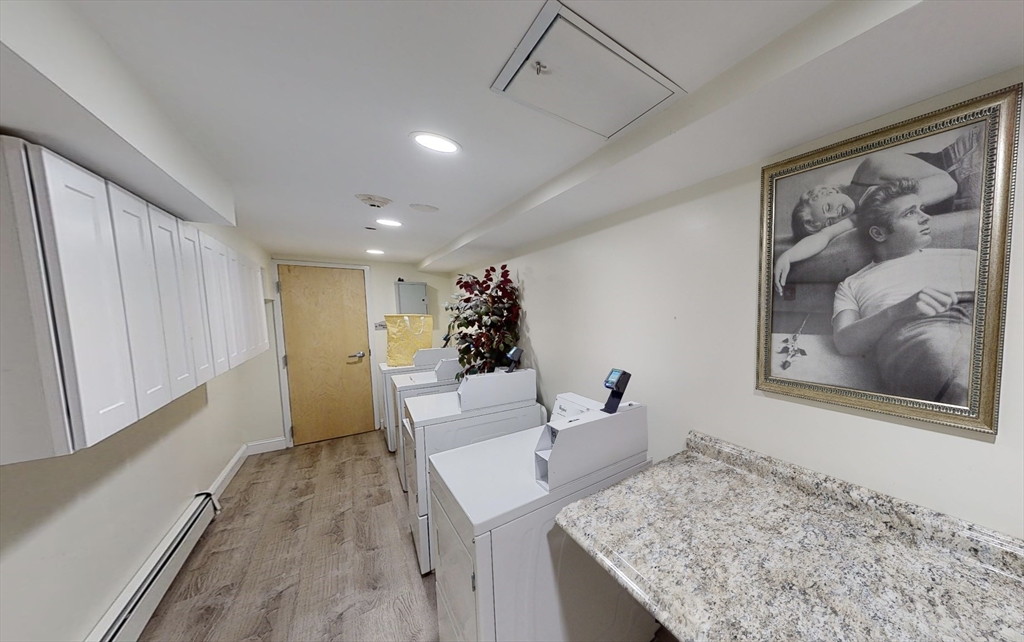 9 Anderson Street, Unit 4R Boston, MA 02114 - Photo 8 of 9