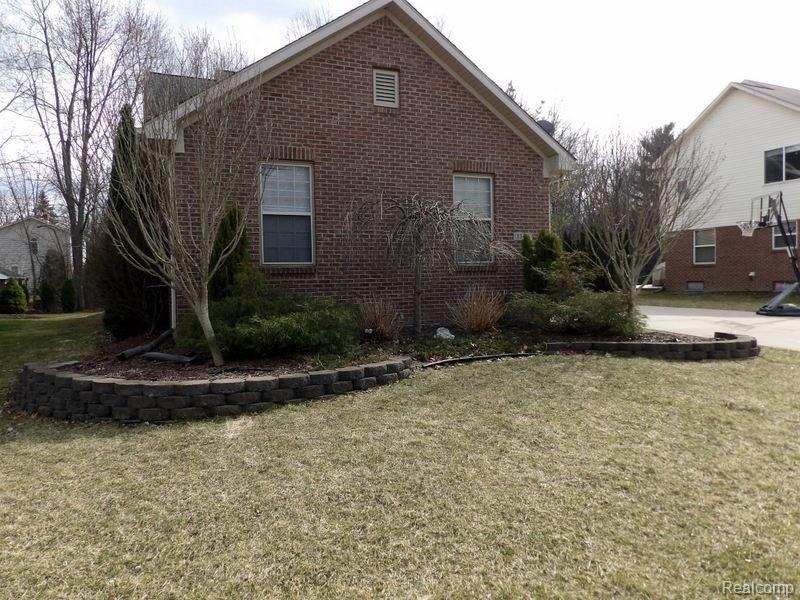 22475 Fawn Road Trenton, MI 48183 - Photo 3 of 64 101_1654.JPG