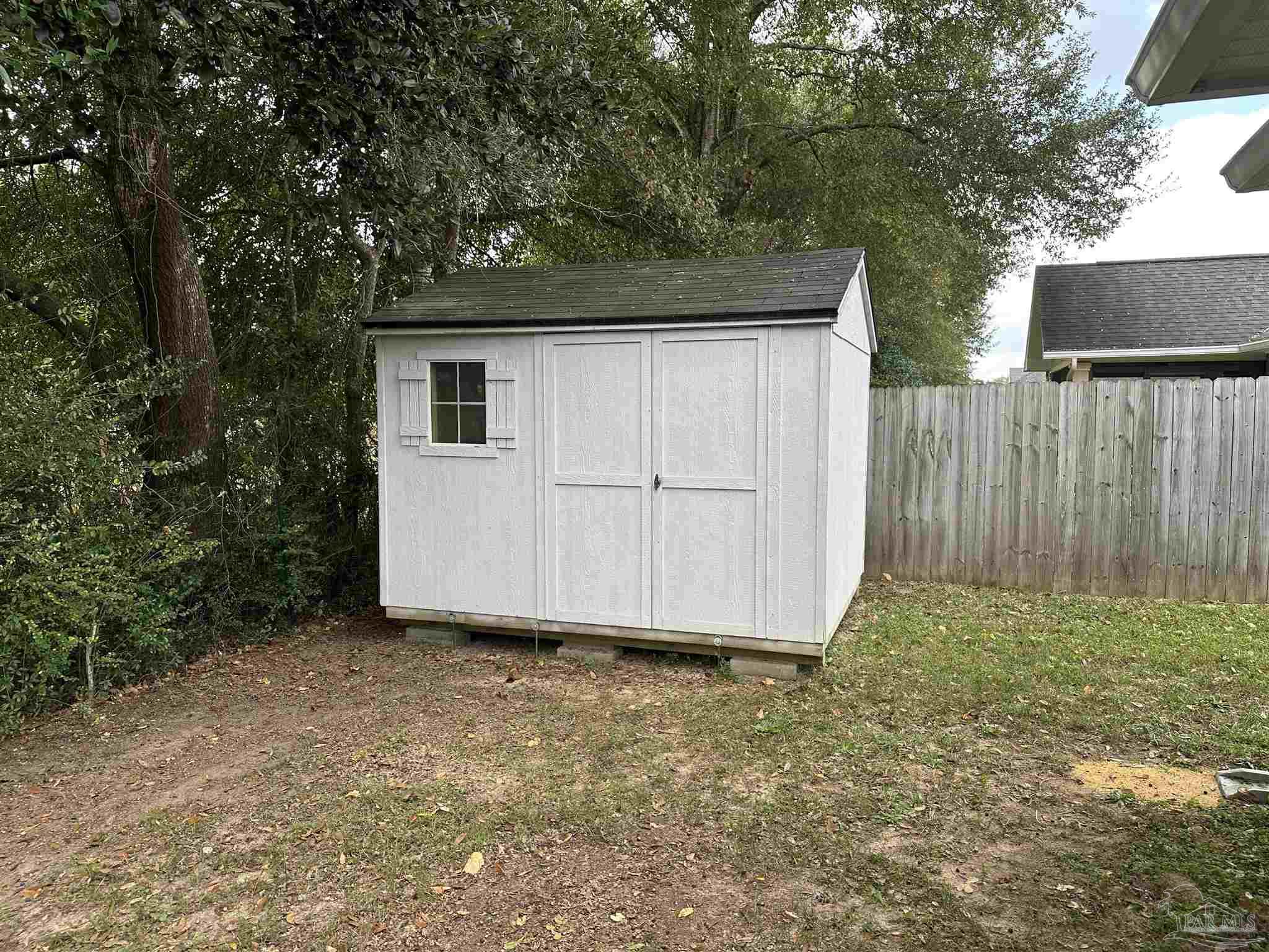 7329 Farmers Road Pensacola, FL 32526 - Photo 26 of 27 a view of a backyard