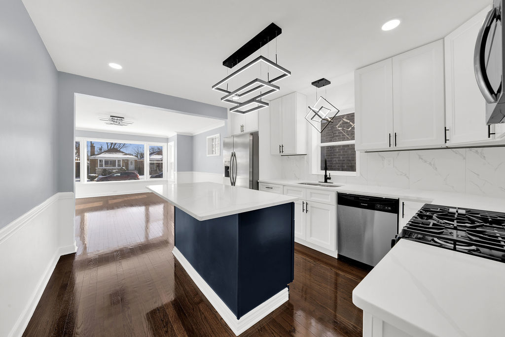 7944 South Talman Avenue Chicago, IL 60652 - Photo 4 of 27