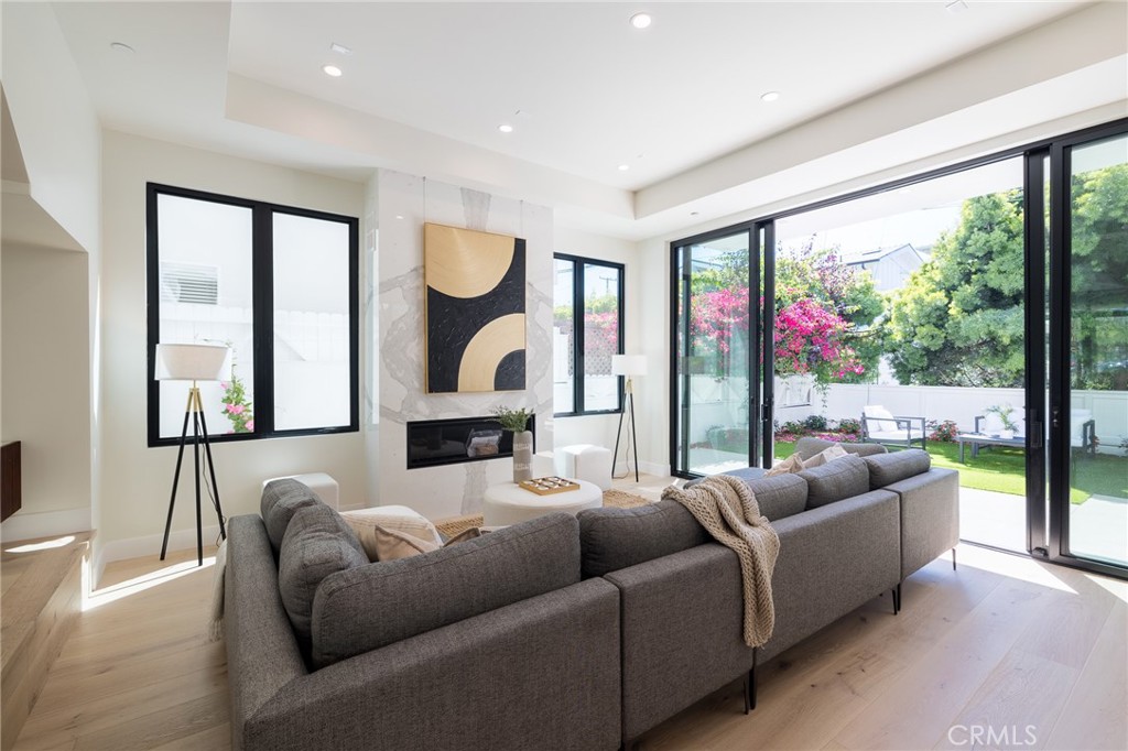 1813 Walnut Avenue Manhattan Beach, CA 90266 - Photo 33 of 73