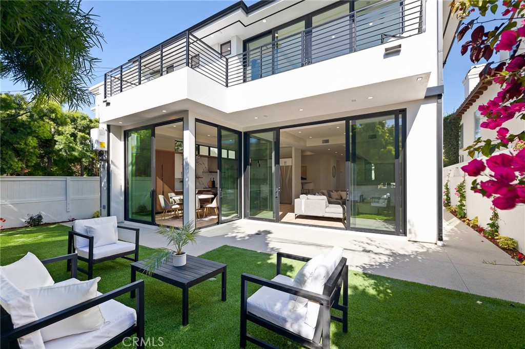 1813 Walnut Avenue Manhattan Beach, CA 90266 - Photo 34 of 73