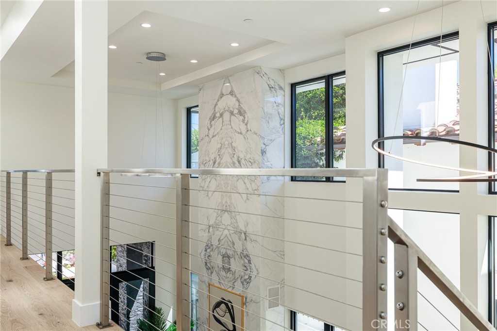 1813 Walnut Avenue Manhattan Beach, CA 90266 - Photo 46 of 73 a bathroom with a bathtub and a shower