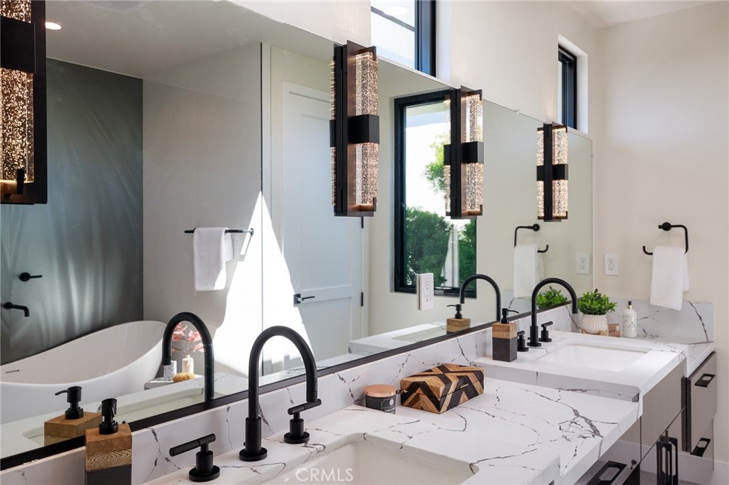 1813 Walnut Avenue Manhattan Beach, CA 90266 - Photo 66 of 73