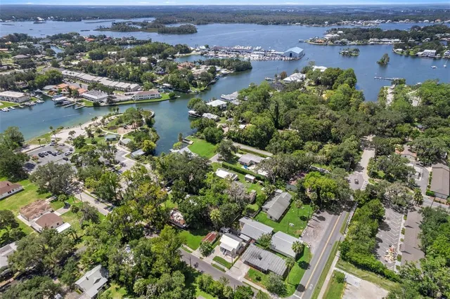 $285,000 | 222 Northeast 1st Avenue, Crystal River, FL 34429