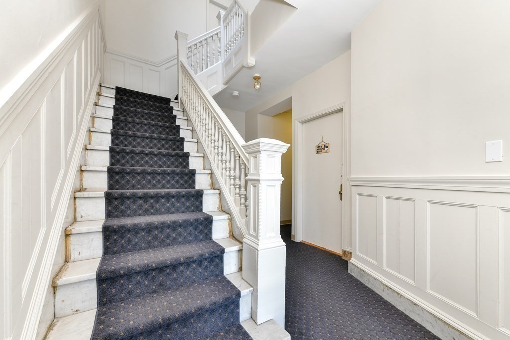 36 Winchester Street, Unit 2 Brookline, MA 02446 - Photo 11 of 14 a view of entryway