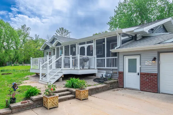 $750,000 | 5086 Valley Heights Road, Oshkosh, WI 54904