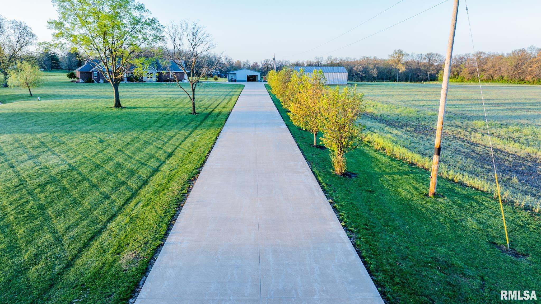 1611 East Baseline Road Centralia, IL 62801 - Photo 21 of 100