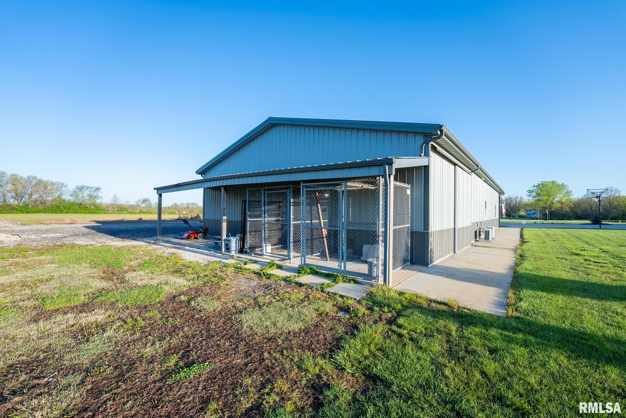 1611 East Baseline Road Centralia, IL 62801 - Photo 57 of 100