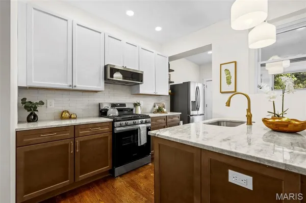 $430,000 | 3525 Hartford Street, St. Louis, MO 63118