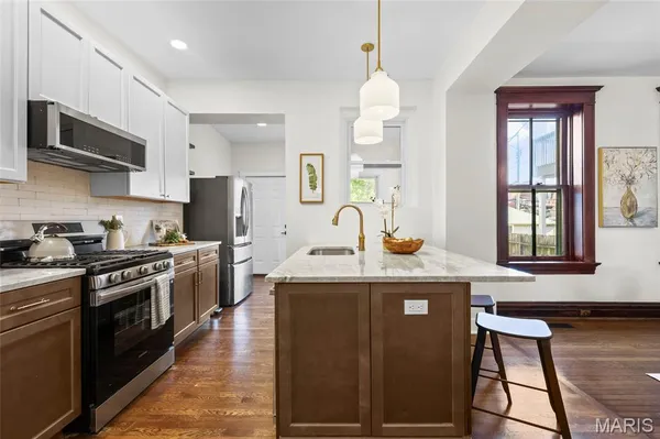 $430,000 | 3525 Hartford Street, St. Louis, MO 63118