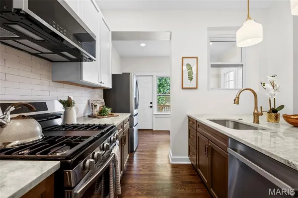 $430,000 | 3525 Hartford Street, St. Louis, MO 63118