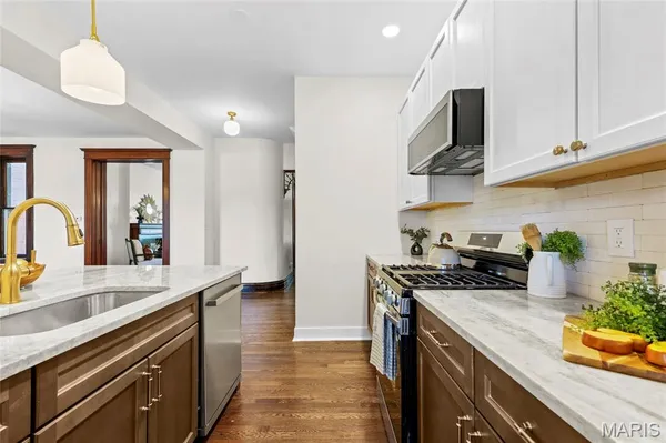 $430,000 | 3525 Hartford Street, St. Louis, MO 63118