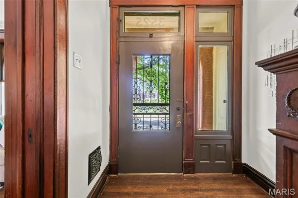 $430,000 | 3525 Hartford Street, St. Louis, MO 63118