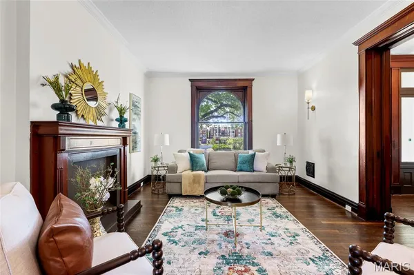 $430,000 | 3525 Hartford Street, St. Louis, MO 63118