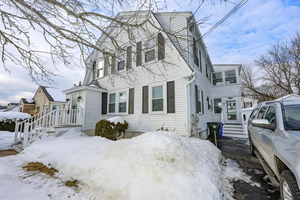$2,250 | 154 Manning Street, Manchester, NH 03103