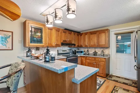 $1,895,000 | 38 Lake Shore Drive, Unit 10, Moultonborough, NH 03254