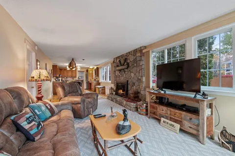 $1,895,000 | 38 Lake Shore Drive, Unit 10, Moultonborough, NH 03254