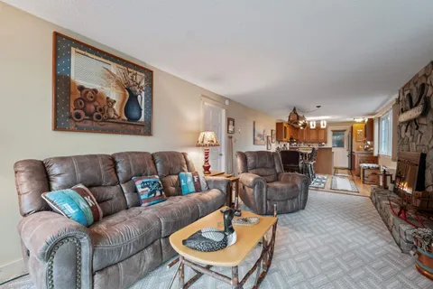 $1,895,000 | 38 Lake Shore Drive, Unit 10, Moultonborough, NH 03254