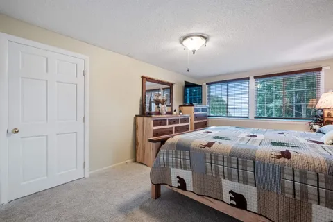 $1,895,000 | 38 Lake Shore Drive, Unit 10, Moultonborough, NH 03254