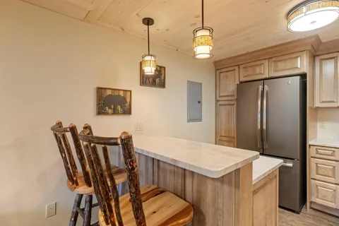 $1,895,000 | 38 Lake Shore Drive, Unit 10, Moultonborough, NH 03254