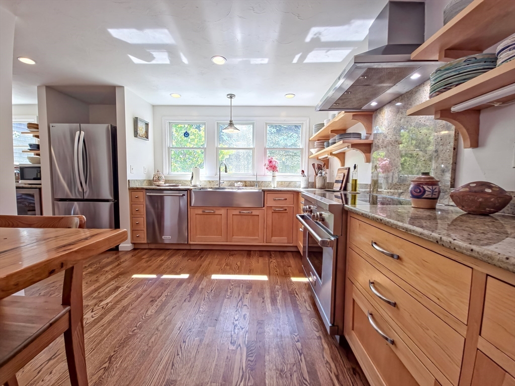 61 Wintergreen Road Mashpee, MA 02649 - Photo 10 of 37