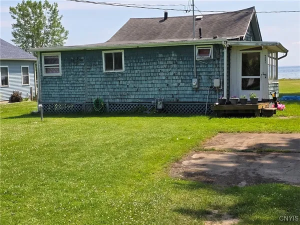 $250,000 | 9395 Lakeshore View Drive, Bridgeport, NY 13030