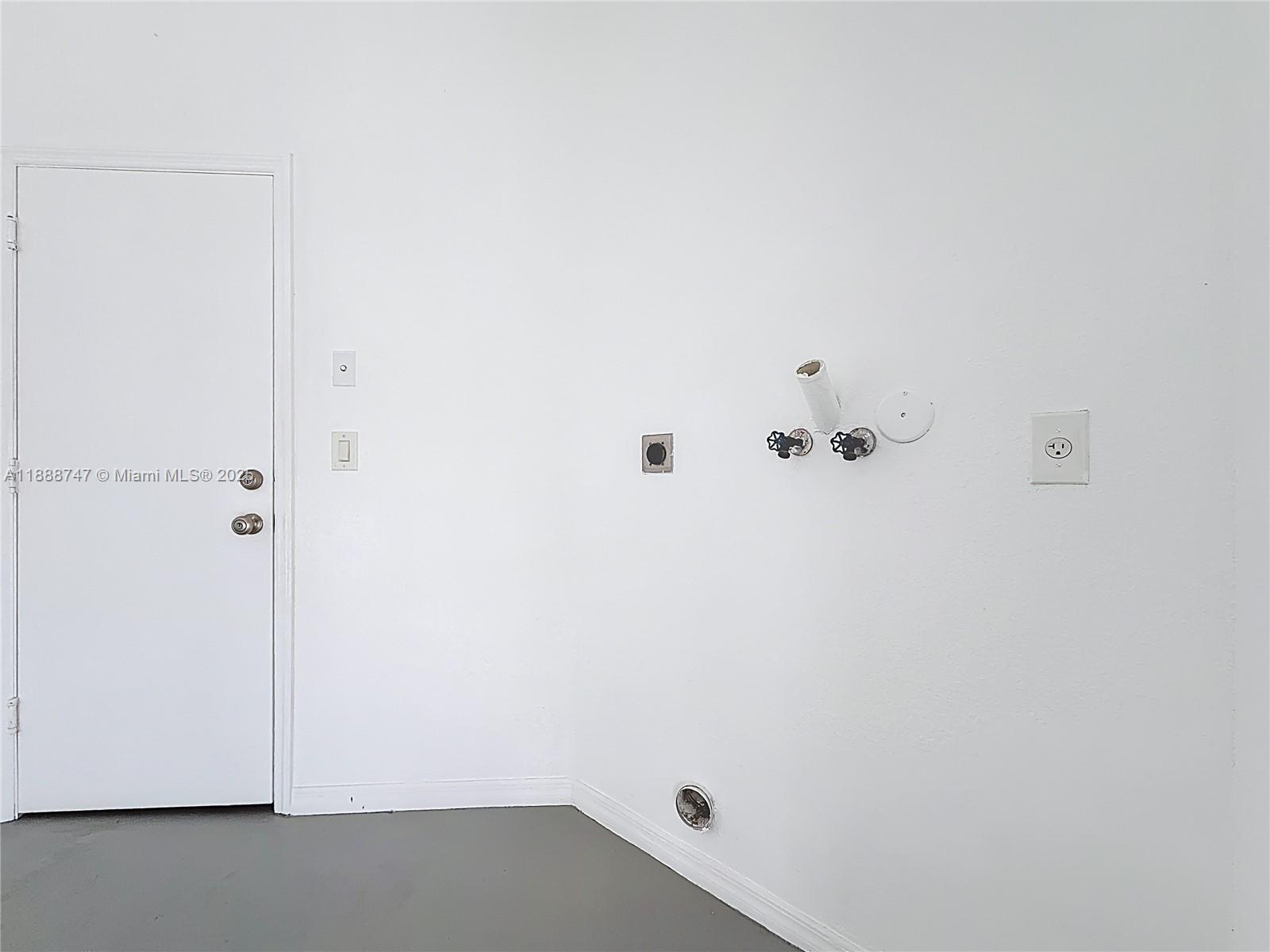 5317 Southwest 133rd Avenue Miramar, FL 33027 - Photo 28 of 38 a small space with an empty space