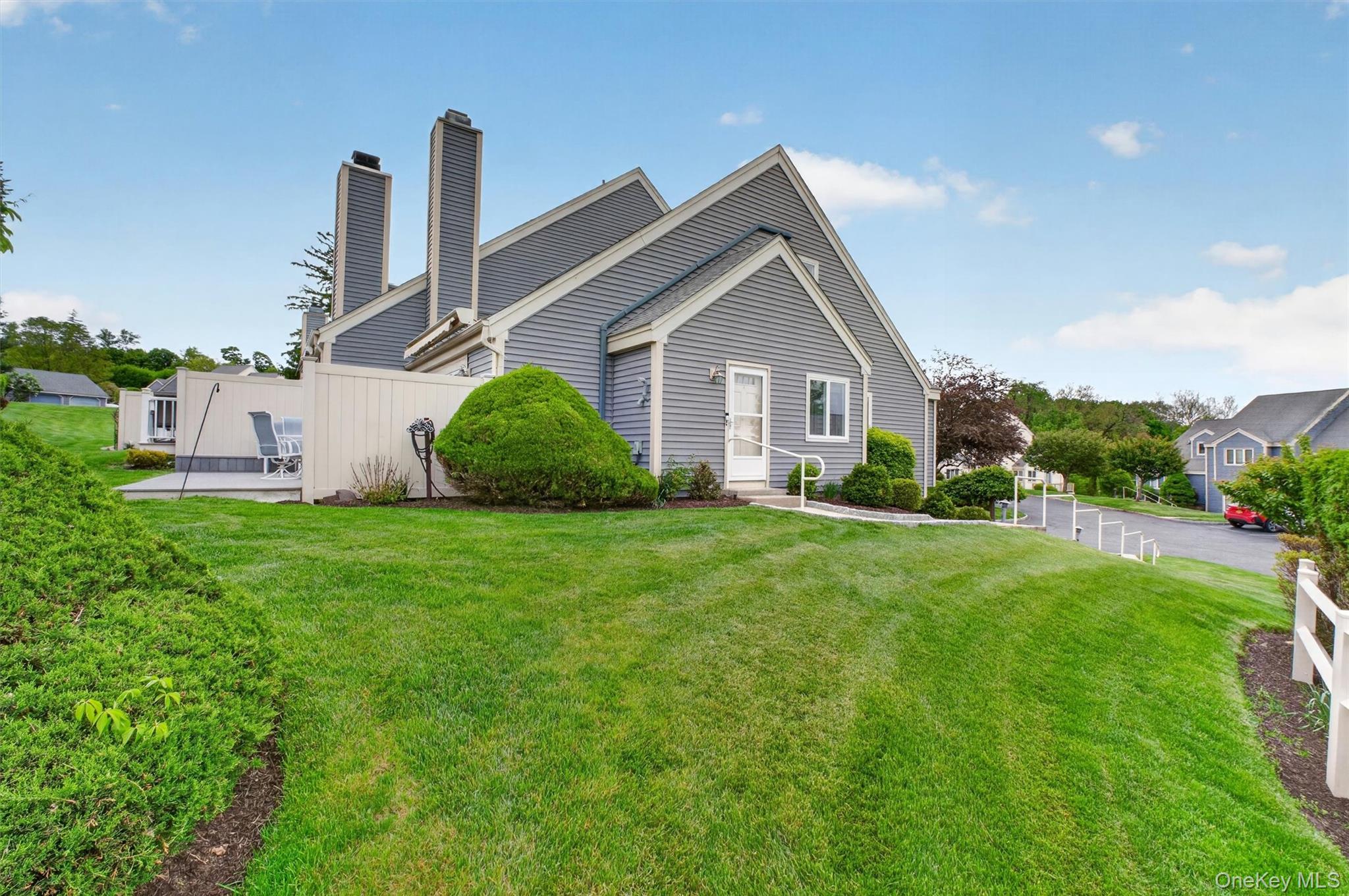 115 Fields Lane Peekskill, NY 10566 - Photo 3 of 50
