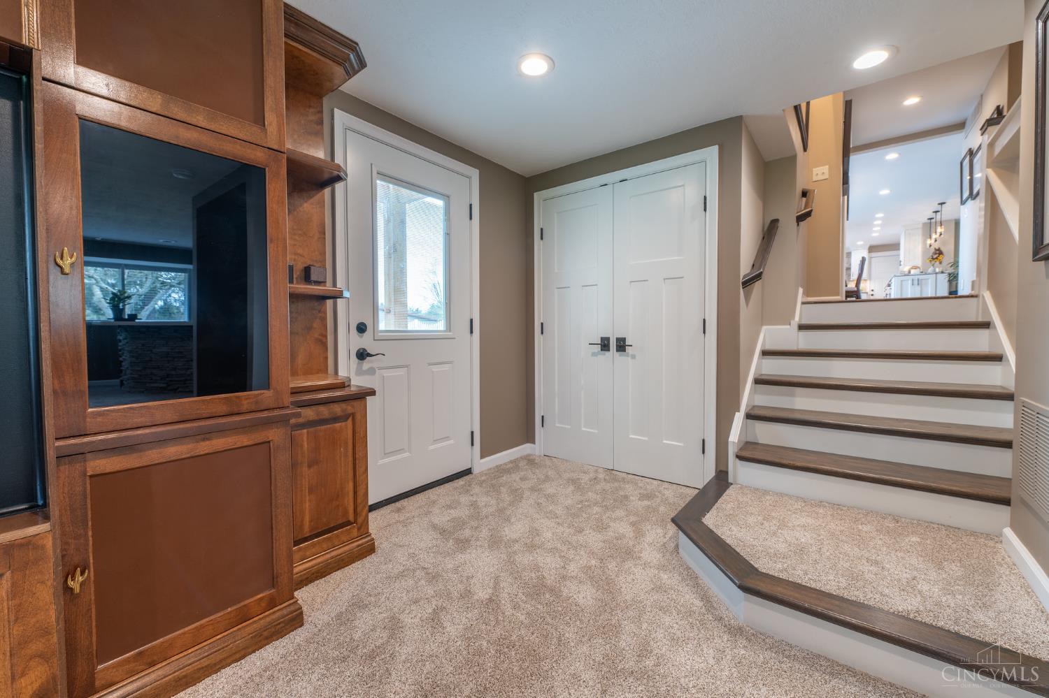 817 Locust Corner Road Cincinnati, OH 45245 - Photo 27 of 90 Gallery Image 27